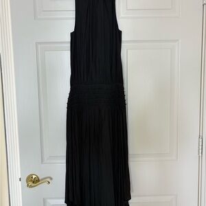 Elegant Black Sleeveless Dress